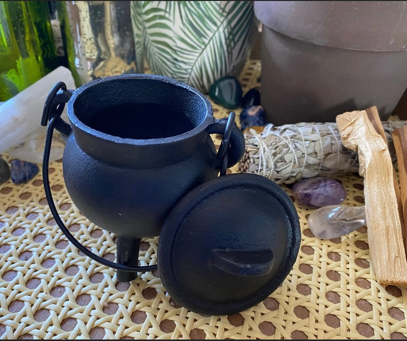Cast iron cauldron